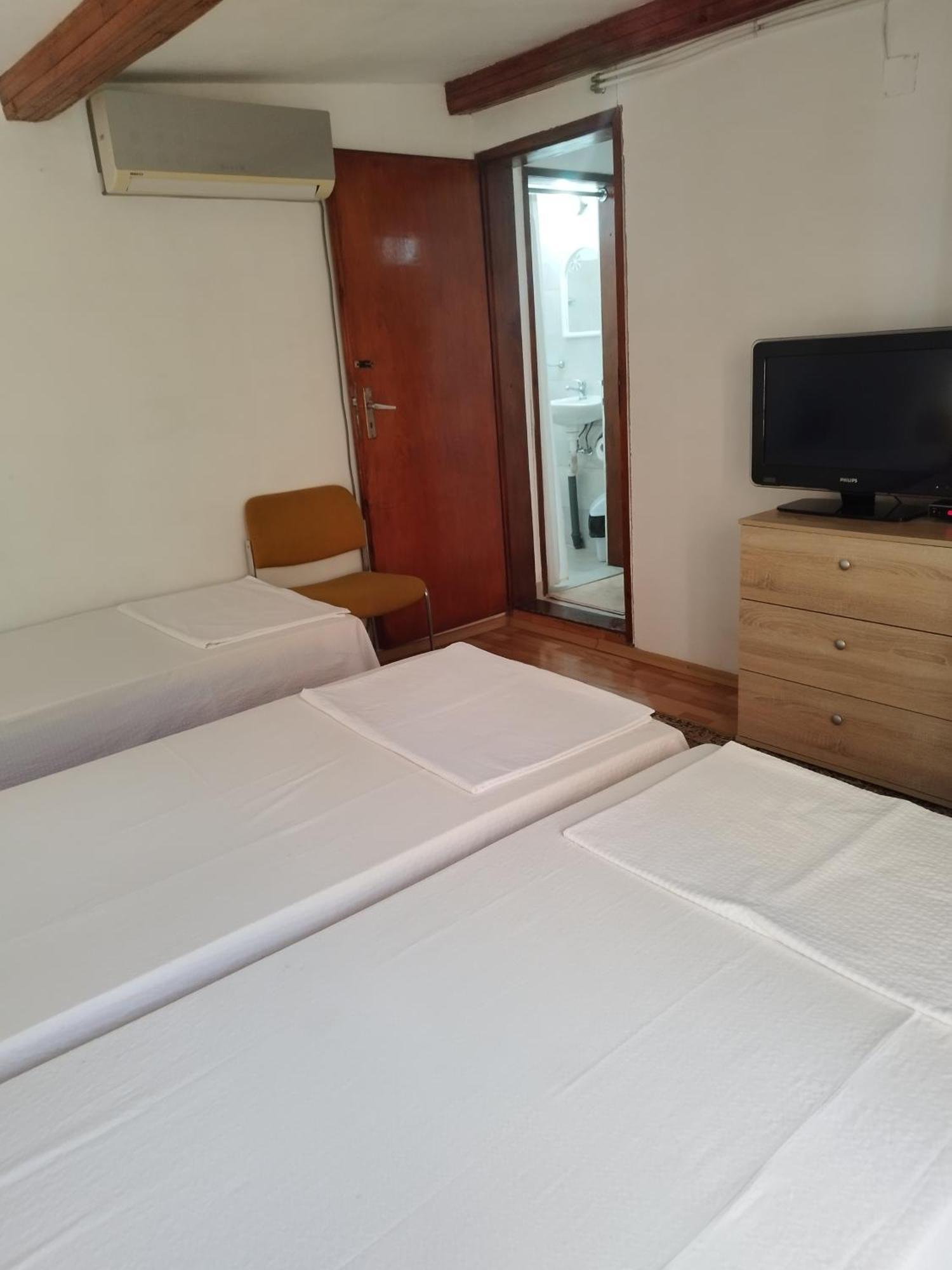 Villa Jun Guest House Belogradchik Ngoại thất bức ảnh